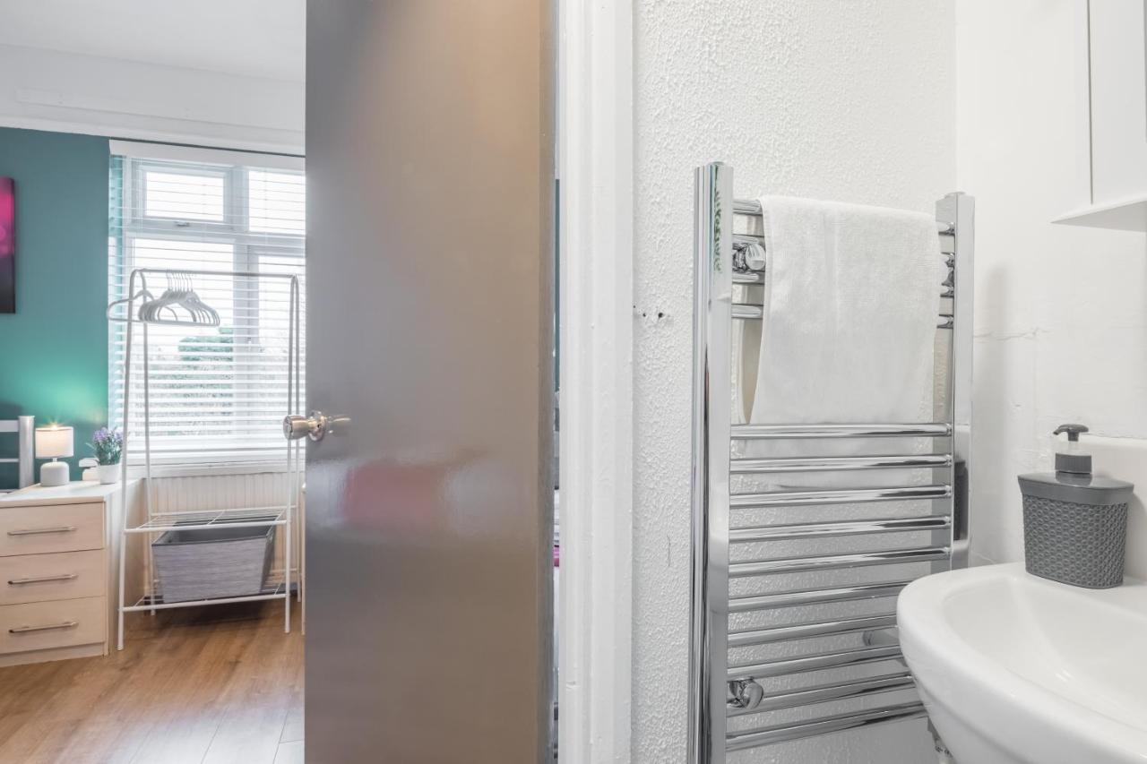 Private Room 6 With Kitchenette By Cb Stays No Minimum Stays Cambridge  Exterior photo
